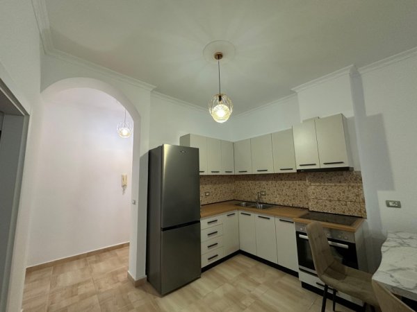 Tirane, shitet apartament 3+1 Kati 3, 95 m² 70.000 € (Rruga Endri Keko, Materniteti i Ri, ID: 530581002-17)