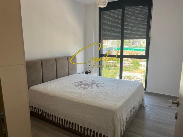 Tirane, jepet me qera Apartament 3+1 Kati 3, 120 m² 800 € ( 5 Maj )