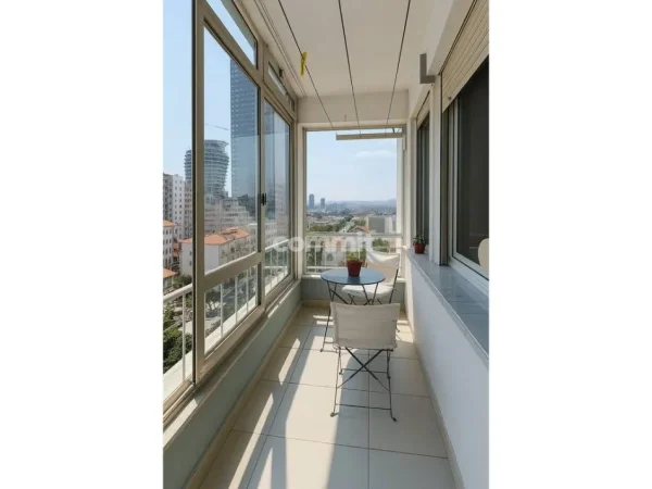Tirane, jepet me qera apartament 1+1 Kati 7, 650 € 