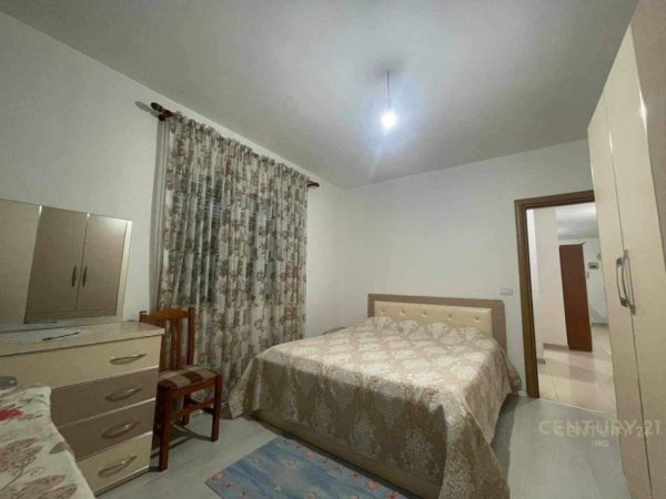 Tirane, jap me qera apartament 2+1 Kati 4, 80 m² 450 € (Fresku)