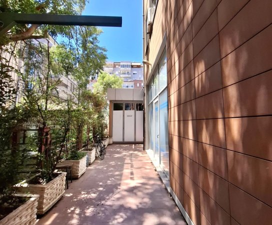 Me Qera: Ambient (340m2) 📍BLLOK - Alb Market | 4,000€/muaj || Plotesisht Private