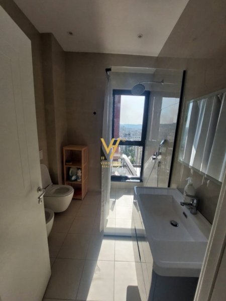 Tirane, jepet me qera apartament 1+1+Ballkon Kati 7, 80 m² 800 € (GARDEN BUILDING)