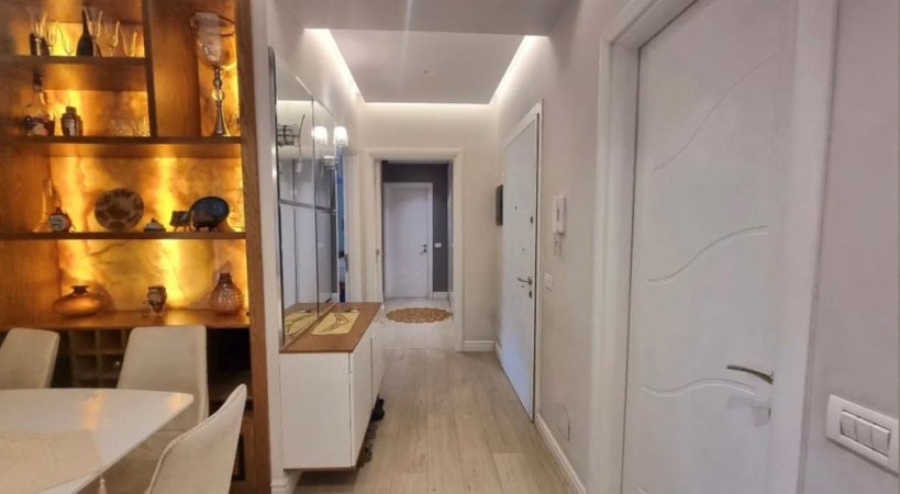 Tirane, jepet me qera apartament 2+1+Ballkon Kati 6, 100 m² 900 € (Komuna e Parisit)