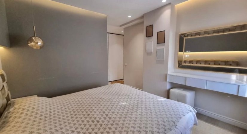 Tirane, jepet me qera apartament 2+1+Ballkon Kati 6, 100 m² 900 € (Komuna e Parisit)