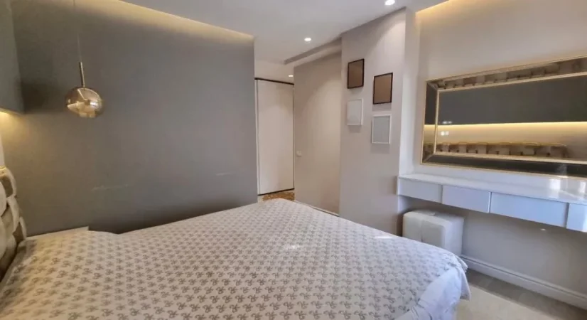 Tirane, jepet me qera apartament 2+1+Ballkon Kati 6, 100 m² 900 € (Komuna e Parisit)