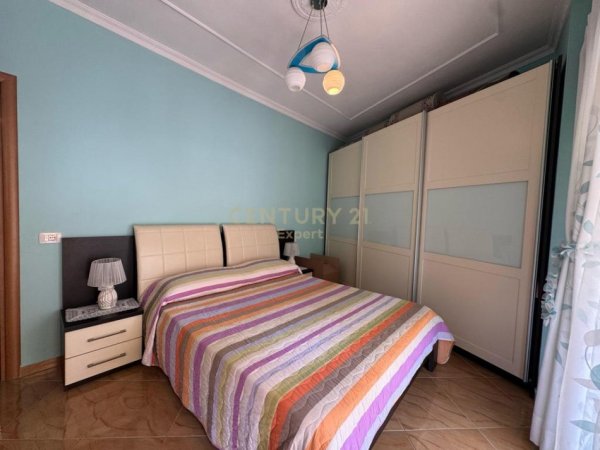 Tirane, jepet me qera apartament 2+1 Kati 4, 100 m² 450 € Fresk