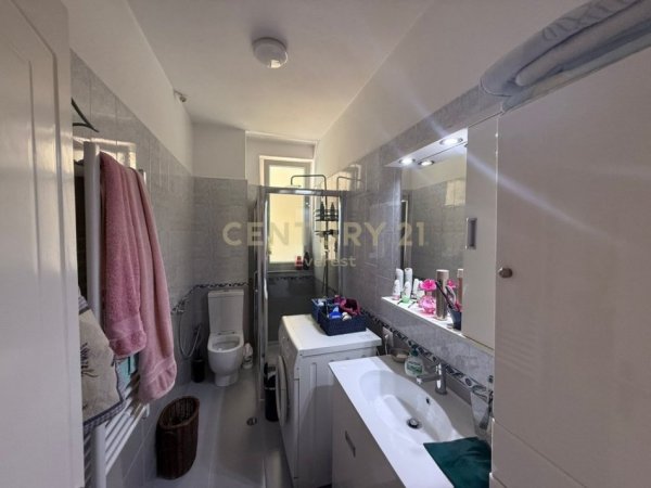 Tirane, jap me qera apartament 1+1 Kati 8, 64 m² 700 € (Ish Eksopzita)