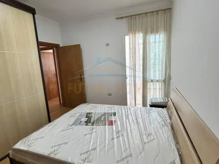 Tirane, jepet me qera apartament 2+1 Kati 6, 94 m² 450 € 