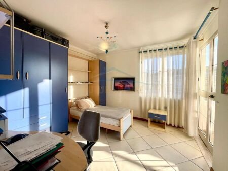 Tirane, shitet apartament 3+1 Kati 8, 140 m² 330.000 € (Komuna e Parisit)