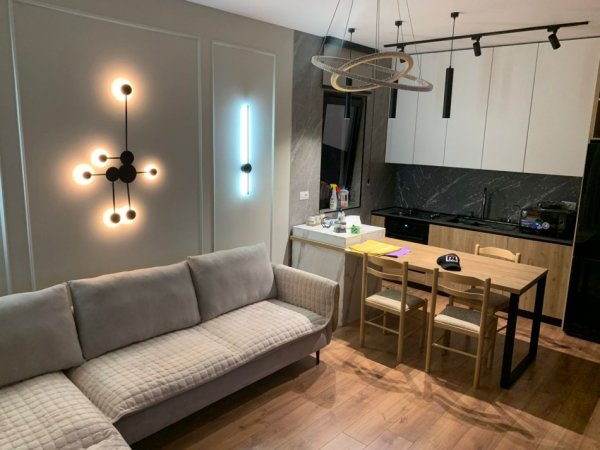 Tirane, jepet me qera apartament 1+1 , 60 m² 500 € (PRANE HIPOTEKES)