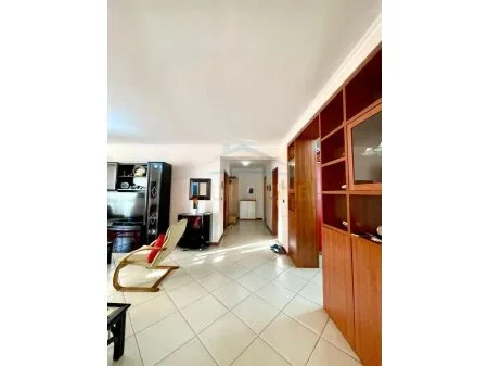 Tirane, shitet apartament 3+1 Kati 8, 140 m² 330.000 € (Komuna e Parisit)