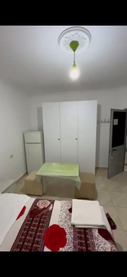 Tirane, jepet me qera garsonier 1+1 Kati 2, 50 m² 200 € 