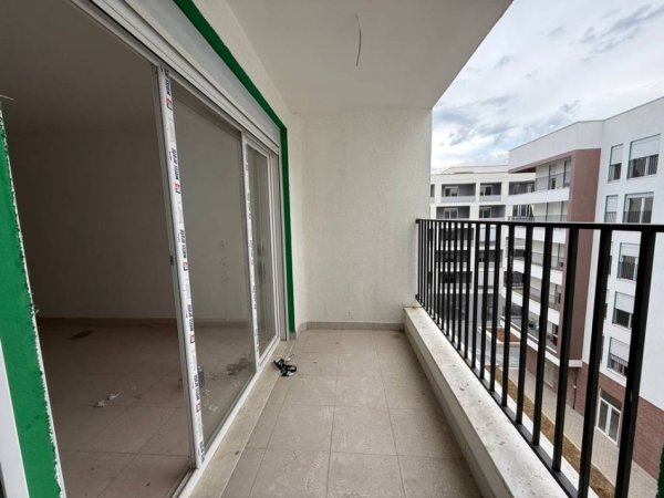 Tirane, jap me qera apartament 1+1 Kati 4, 63 m² 450 € (5 Maj)