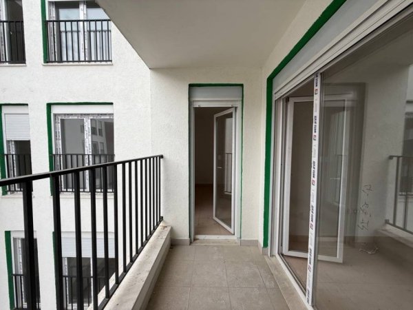Tirane, jap me qera apartament 1+1 Kati 4, 63 m² 450 € (5 Maj)