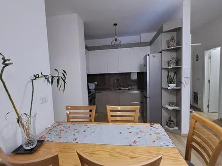 Tirane, jepet me qera apartament 2+1+2+Post Parkimi+Ballkon Kati 1, 85 m² 700 € (Don Bosko)