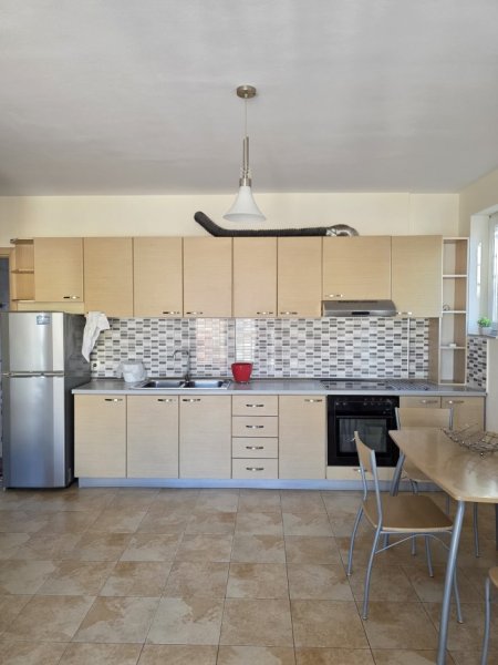 Tirane, jepet me qera apartament , 85 m² 550 € 