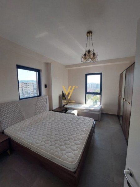 Tirane, jepet me qera apartament 1+1+Ballkon Kati 7, 80 m² 800 € (GARDEN BUILDING)