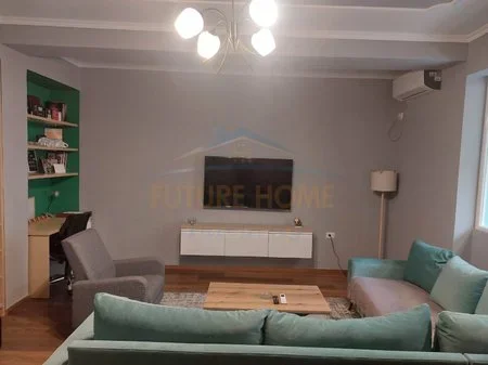 Tirane, jepet me qera shtepi Kati 1, 160 m² 1.200 € 