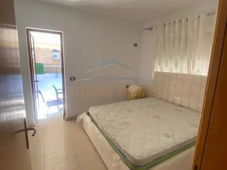 Tirane, jepet me qera apartament 1+1 Kati 2, 60 m² 600 € 
