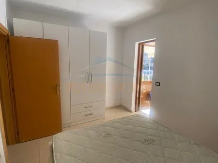 Tirane, jepet me qera apartament 1+1 Kati 2, 60 m² 600 € 