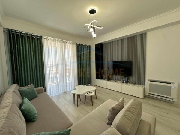 Tirane, jepet me qera apartament 2+1 Kati 9, 105 m² 600 € 