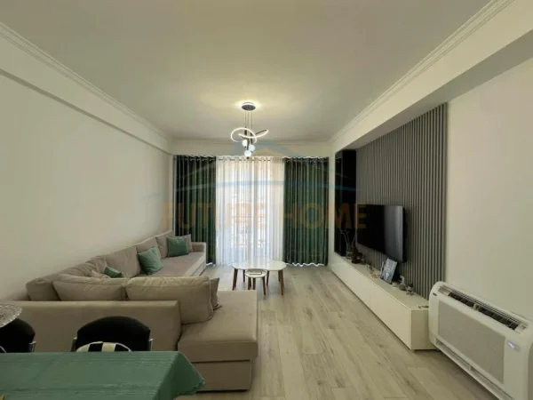 Tirane, jepet me qera apartament 2+1 Kati 9, 105 m² 600 € 