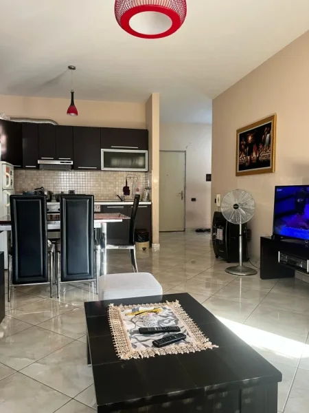 Tirane, shes apartament 2+1 Kati 2, 109 m² 187.000 € (xhamlliku)