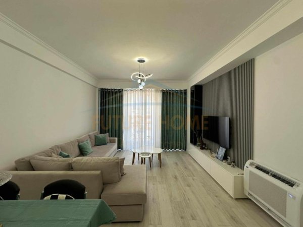Tirane, jepet me qera apartament 2+1 Kati 9, 105 m² 600 € (Unaza e Re)