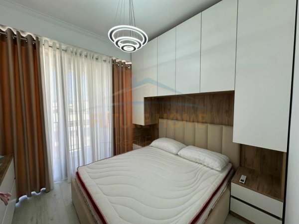 Tirane, jepet me qera apartament 2+1 Kati 9, 105 m² 600 € (Unaza e Re)