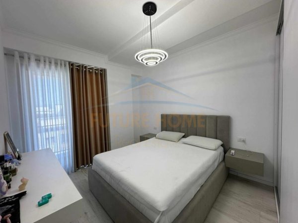 Tirane, jepet me qera apartament 2+1 Kati 9, 105 m² 600 € (Unaza e Re)