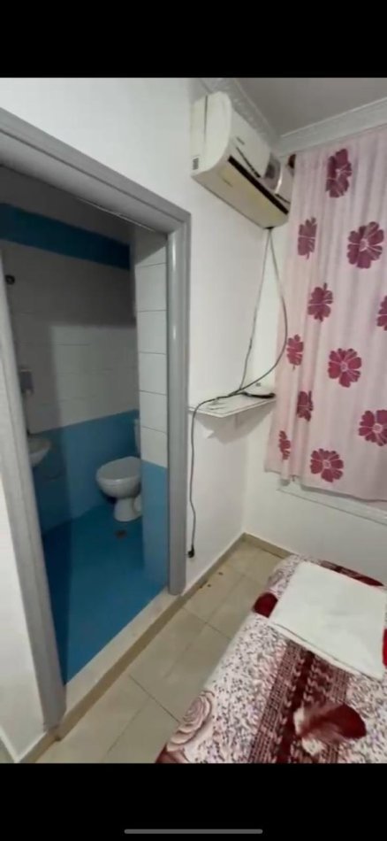 Tirane, jepet me qera apartament 1+1 Kati 2, 75 m² 250 € 