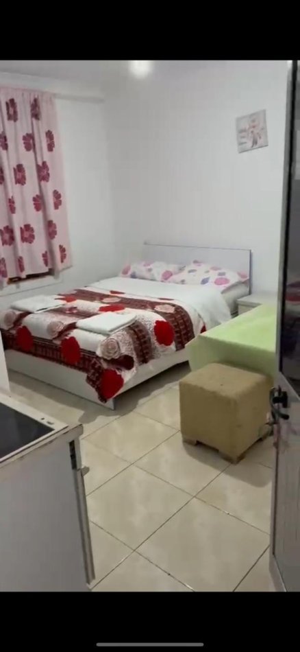 Tirane, jepet me qera apartament 1+1 Kati 2, 75 m² 250 € 