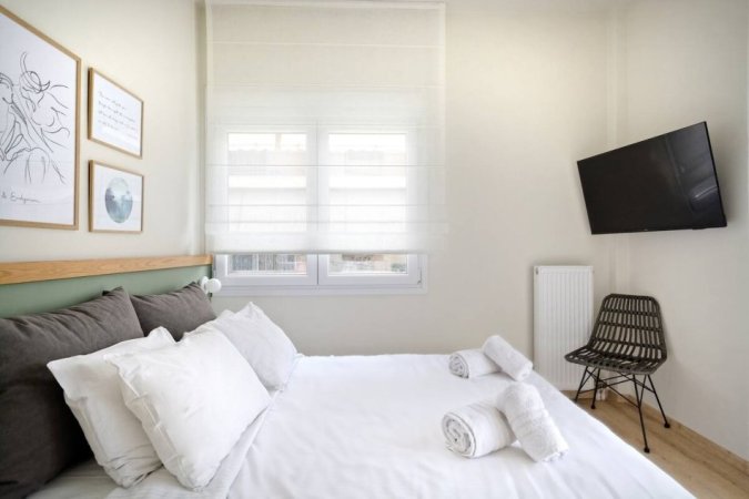 Tirane, jepet me qera apartament 1+1+Ballkon Kati 2, 70 m² 750 € (bulevardi zogu i pare)