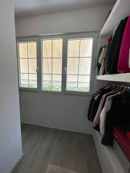 Tirane, jepet me qera apartament 2+1 Kati 2, 110 m² 550 € 
