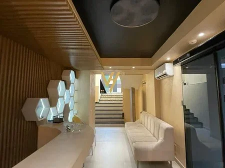 Tirane, jepet me qera dyqan Kati -1, 90 m² 1.800 € (RRUGA E DURRESIT)