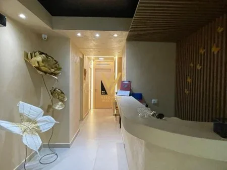 Tirane, jepet me qera dyqan Kati -1, 90 m² 1.800 € (RRUGA E DURRESIT)