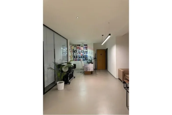 Tirane, jepet me qera zyre, Kati 5, 140 m² 2.000 € (530391004-333)