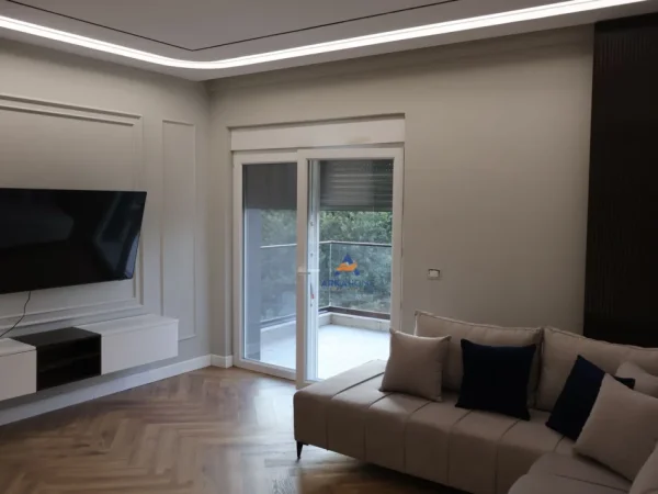 Tirane, shitet apartament 2+1+Ballkon Kati 2, 115 m² 250.000 € (TE SPAR,ALI DEMI)