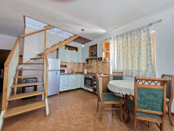 Tirane, jepet me qera apartament duplex Dublex Kati 5, 117 m² 650 € (Komuna Parisit)