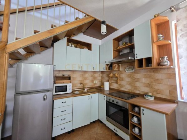 Tirane, jepet me qera apartament duplex Dublex Kati 5, 117 m² 650 € (Komuna Parisit)