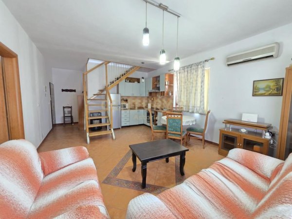 Tirane, jepet me qera apartament duplex Dublex Kati 5, 117 m² 650 € (Komuna Parisit)