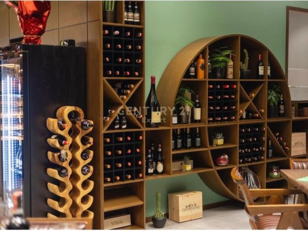 Tirane, shitet bar-resorant Kati 0, 395 m² 1.100.000 € (Sauk i Ri)