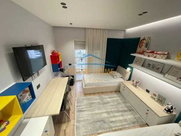 Tirane, shitet apartament 2+1+2  Kati 9, 125 m² 265.000 € (RRUGA MYSLYM SHYRI)