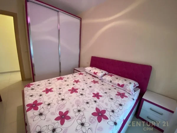 Tirane, jepet me qera apartament 2+1+Aneks+Ballkon Kati 7, 95 m² 550 € (Astir)