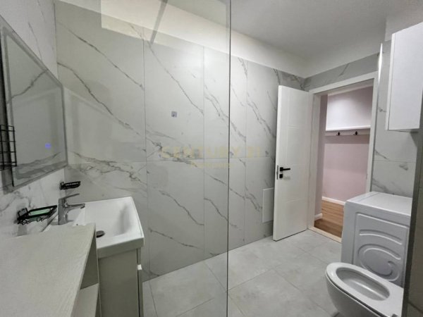 Tirane, jepet me qera apartament+verande | Penthouse 2+1 Kati 11, 110 m² 950 € (Perballe Deliorgjit)