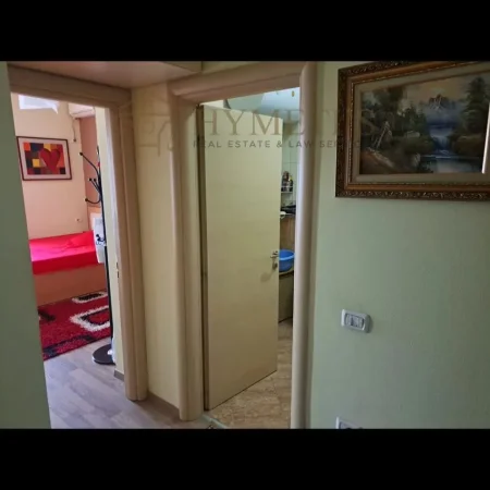 Tirane, shitet apartament 1+1 Kati 3, 55 m² 102.775 € (Fresku)