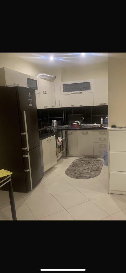 Tirane, jepet me qera apartament 1+1 Kati 5, 74 m² 400 € (Bar Oslo Astir)