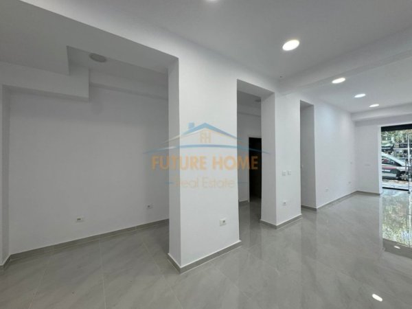 Tirane, jepet me qera ambjent biznesi Kati 0, 63 m² 1.700 € 