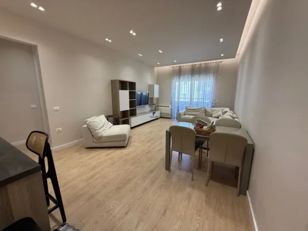 Tirane, shitet apartament 3+1+Aneks+Ballkon Kati 2, 118 m² 290.000 € (Rruga Peti)