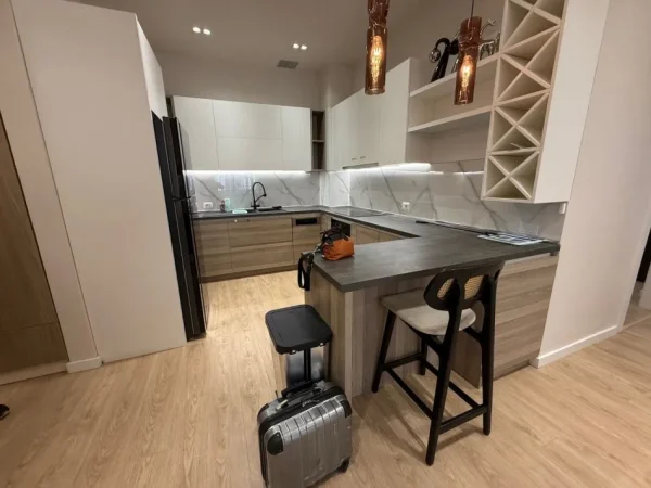 Tirane, shitet apartament 3+1+Aneks+Ballkon Kati 2, 118 m² 290.000 € (Rruga Peti)